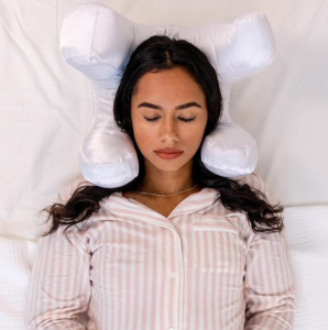 Read more about the article Say Goodbye to Sleep Lines: How the Flawless Face Pillow Transforms Your Beauty Routine